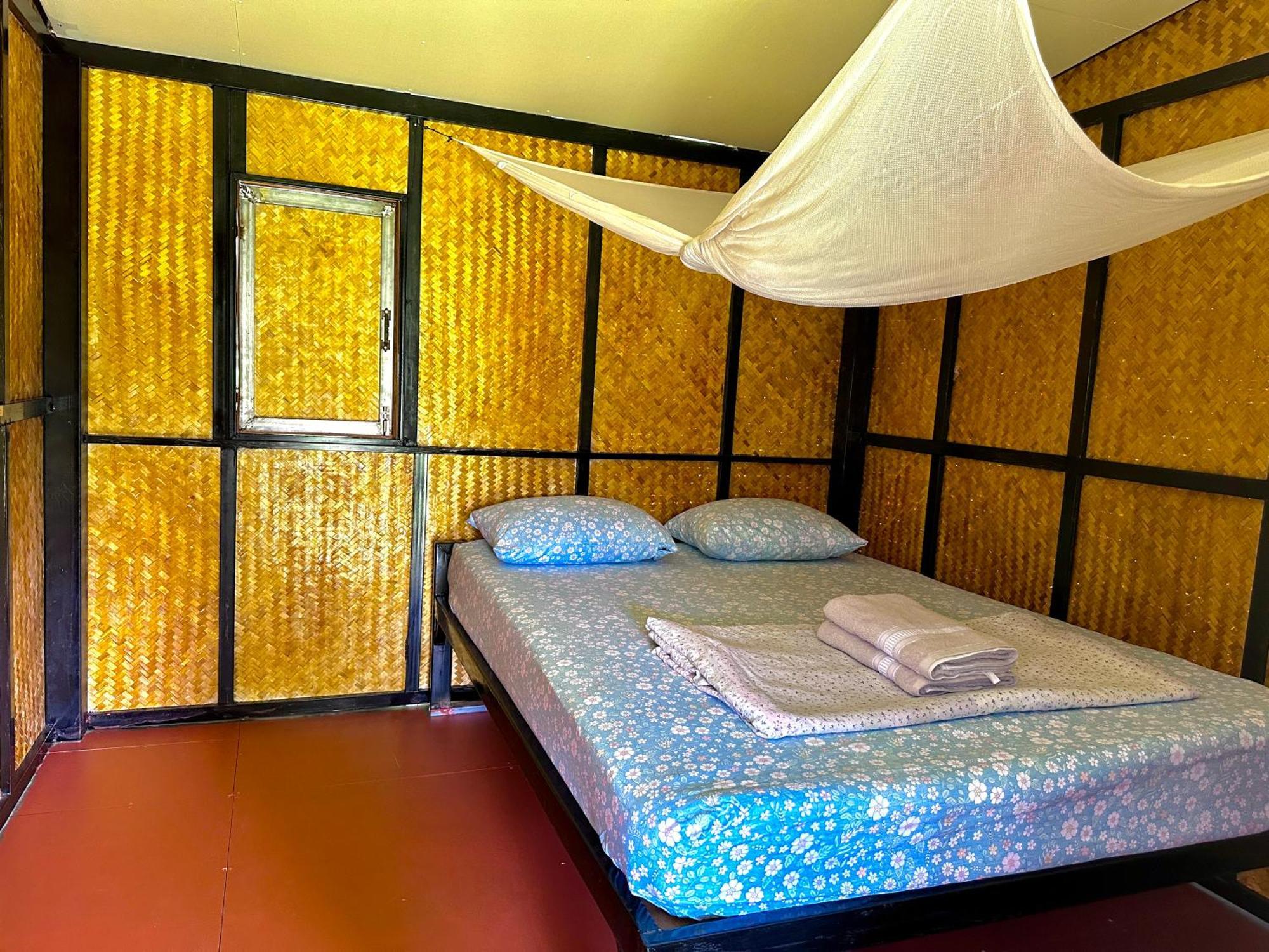 فندق Twin Hut باي المظهر الخارجي الصورة