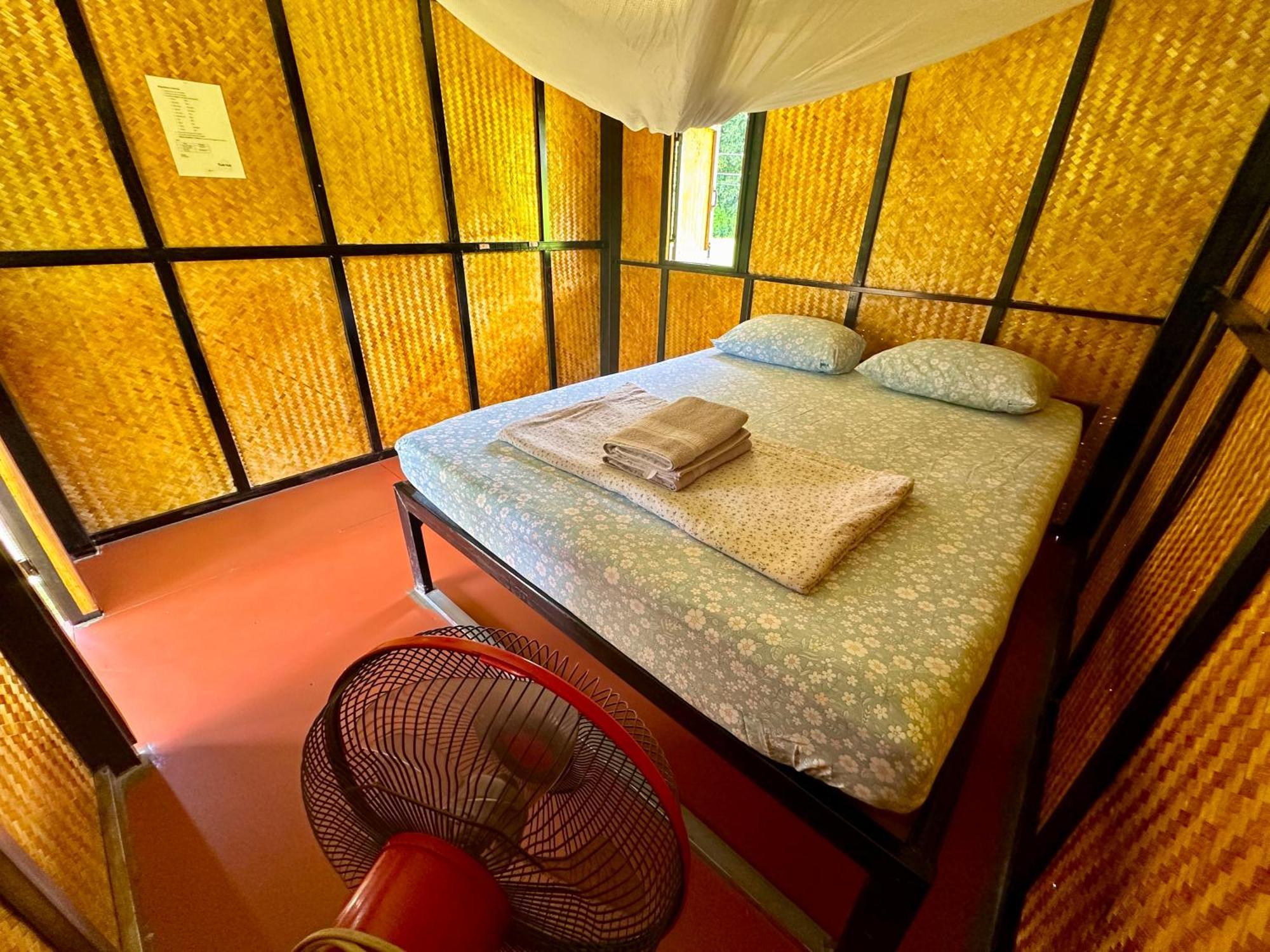 فندق Twin Hut باي المظهر الخارجي الصورة